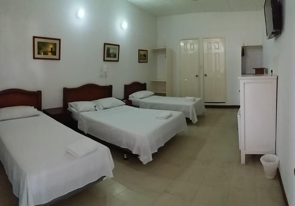 Hotel Royal Plaza Florencia  Exterior photo